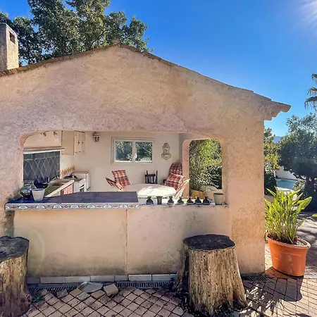 Avec Piscine 1 Hébergement de vacances Roquebrune-sur Argens