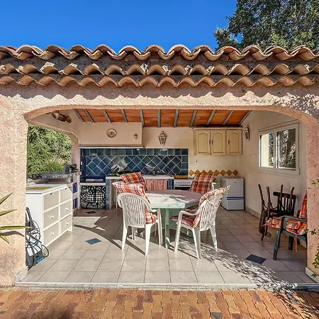 Casa de Férias Avec Piscine 1