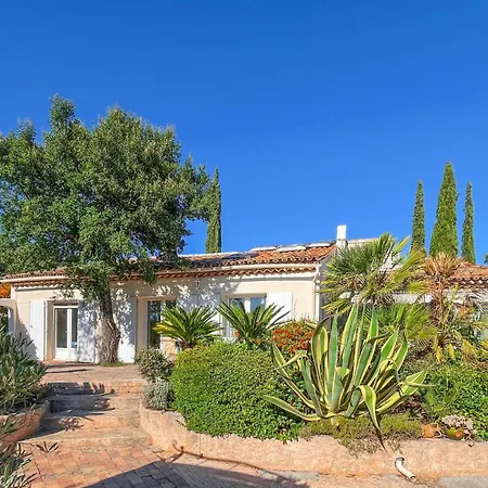 Casa de Férias Avec Piscine 1
