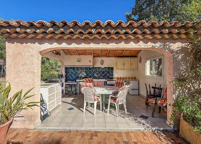 別荘 Avec Piscine 1